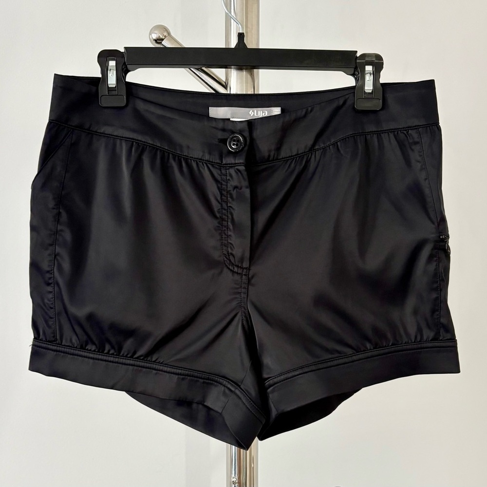 Lija Black Women's Golf Shorts